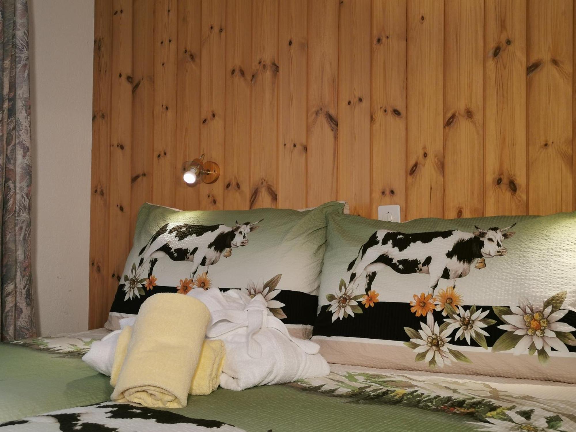 Hotel Walliserhof-Leukerbad-Therme Zewnętrze zdjęcie